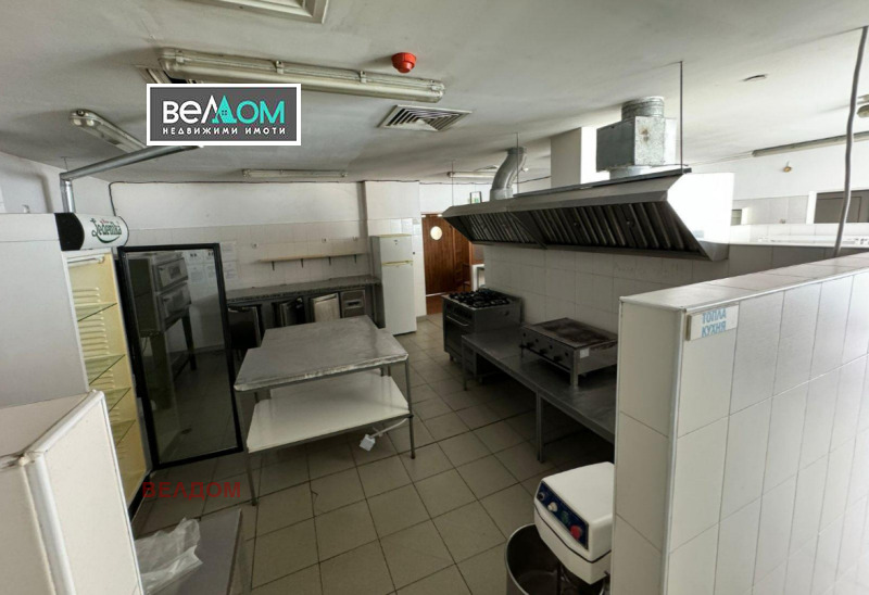 В оренду  Бар; Кавярня Варна , Възраждане 1 , 330 кв.м | 50226125
