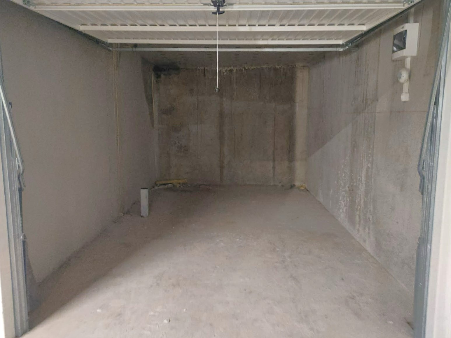 Дава под наем ГАРАЖ, ПАРКОМЯСТО, гр. София, Малинова долина