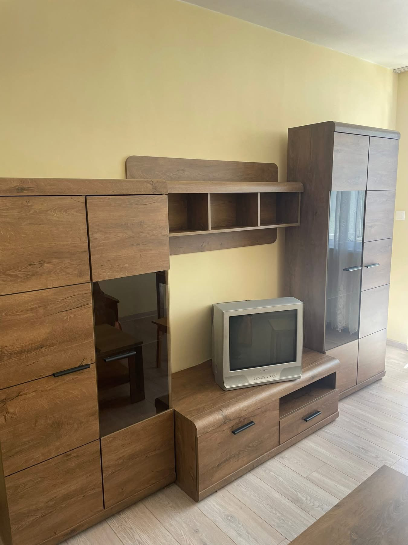 Дава под наем 2-СТАЕН, гр. Шумен, 5-ти полк, снимка 3 - Апартаменти - 55134653