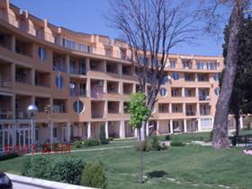 Тристайни апартаменти под наем в град Варна, м-т Салтанат - изображение 1 