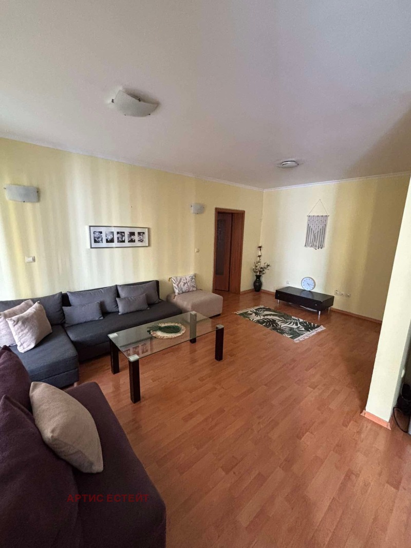 De inchiriat  1 dormitor Sofia , Strelbiște , 75 mp | 76857429