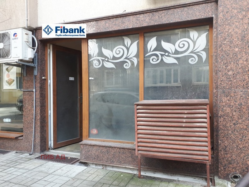 Дава под Наем ОФИС в град Варна, Гръцка махала - 126 кв.м / 716 € » 1 400.37 лв., ПИБ АД