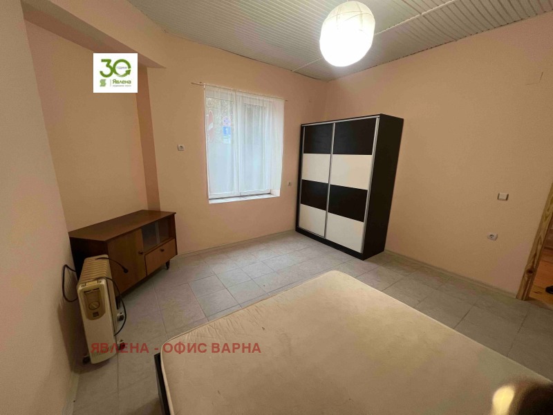 Дава под Наем 2-СТАЕН в град Варна, Погреби - 50 кв.м / 357 € » 698.23 лв., ЯВЛЕНА - ОФИС ВАРНА