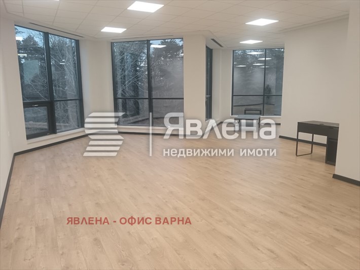 K pronájmu  Kancelář Varna , Mladost 2 , 62 m2 | 28554773