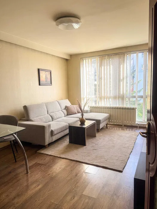Дава под нем  2-стаен, град София, Хладилника •  619 EUR • ID 17526622 — holmes.bg - [1] 