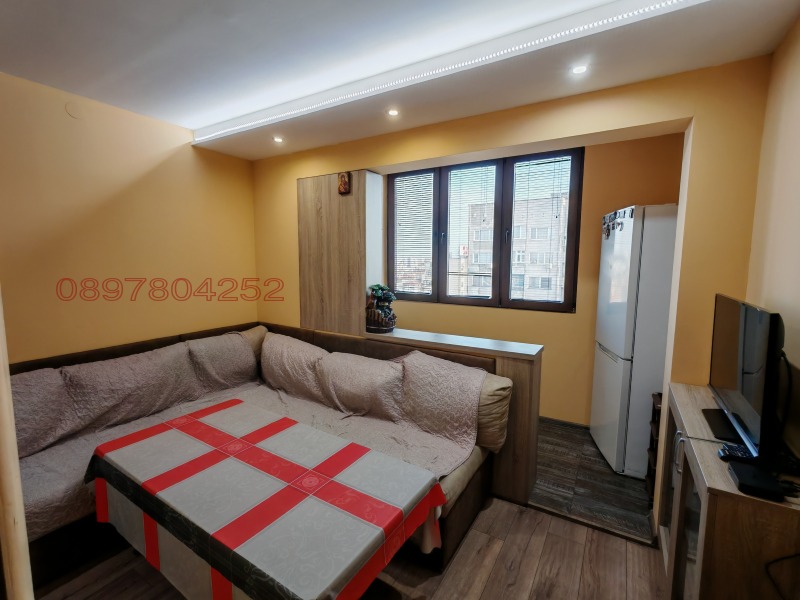 Дава под наем 2-СТАЕН, гр. Пазарджик, Руски, снимка 8 - Апартаменти - 52873635