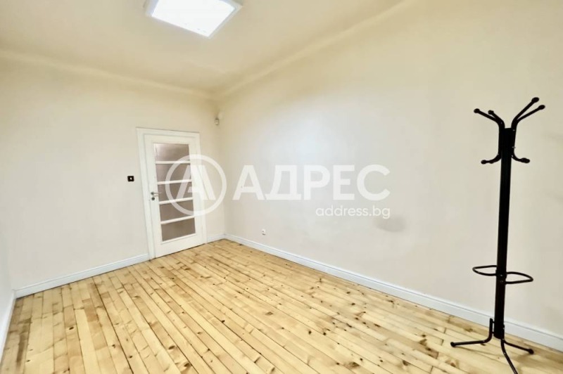 Дава под наем  Офис град София , Център , 115 кв.м | 34336960 - изображение [8]