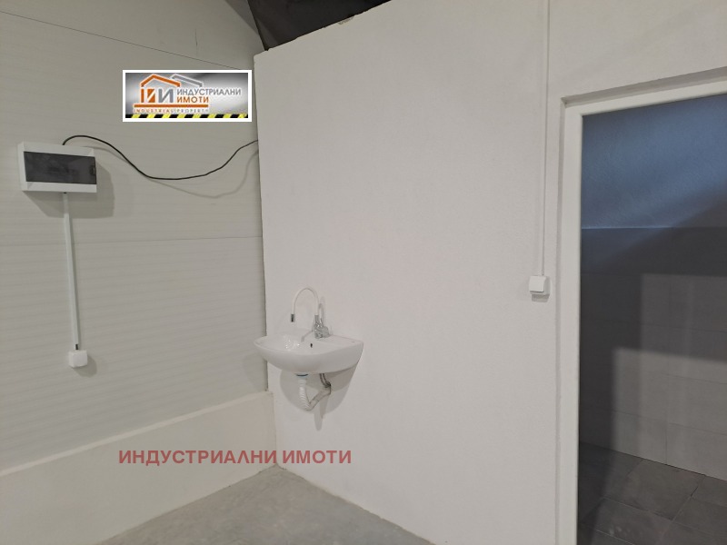 Дава под наем СКЛАД, гр. Пловдив, Индустриална зона - Тракия, снимка 4 - Складове - 53033294