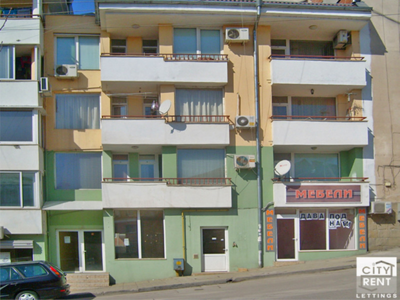 Дава под Наем МАГАЗИН в град Велико Търново, Център - 48 кв.м / 400 € » 782.33 лв., СЕНТЧЪРИ ХОУМС