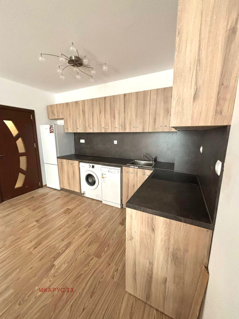 Kiadó  1 hálószoba Plovdiv , Marasa , 79 négyzetméter | 11690653