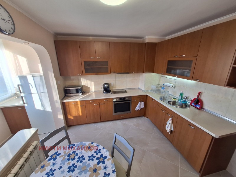 Zu vermieten  1 Schlafzimmer Sofia , Lewski W , 72 qm | 68265587