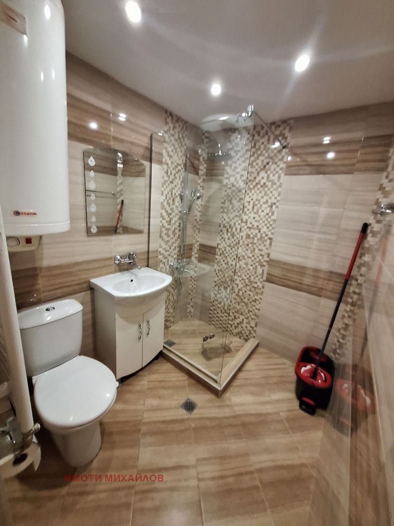 Zu vermieten  1 Schlafzimmer Sofia , Lewski W , 72 qm | 68265587 - Bild [9]