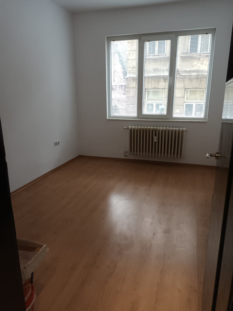 Zu vermieten  Büro Sofia , Doktorski pametnik , 82 qm | 49342132 - Bild [4]