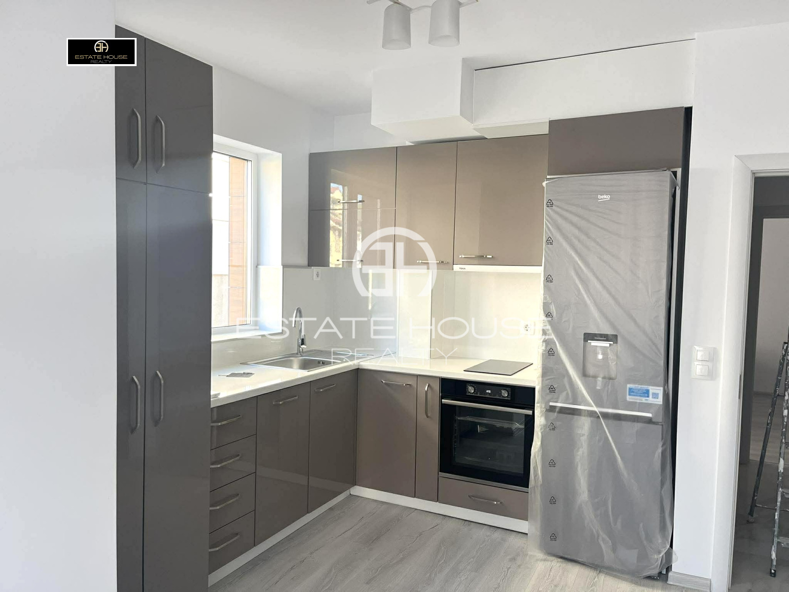 Дава под наем 2-СТАЕН, гр. София, Витоша