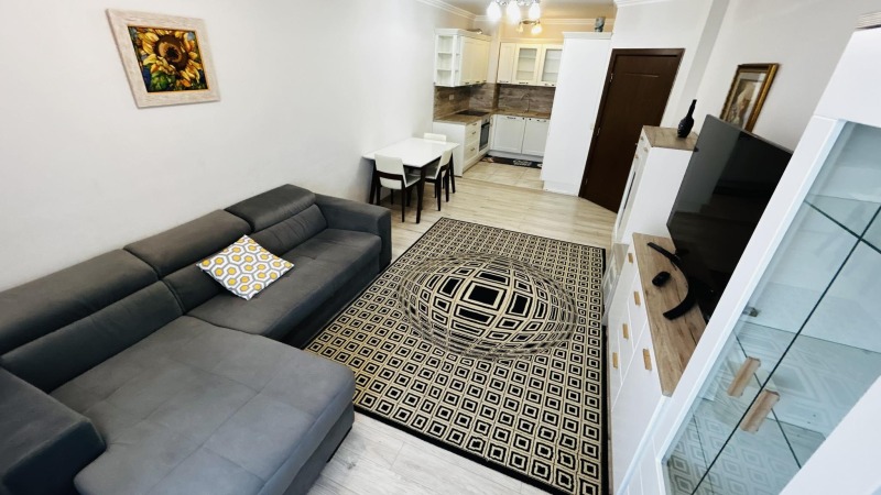 В аренду  2 спальни Бургас , Зорница , 117 кв.м | 36420050