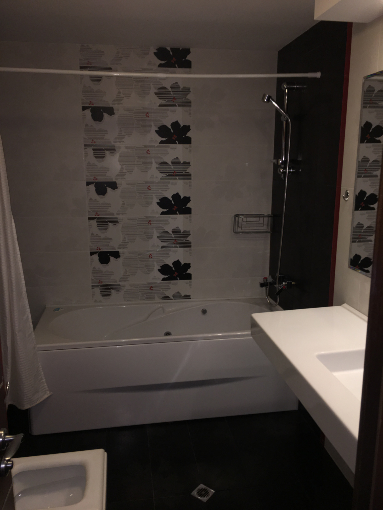 Дава под наем 3-СТАЕН, гр. Варна, Чаталджа, снимка 8 - Апартаменти - 53987098