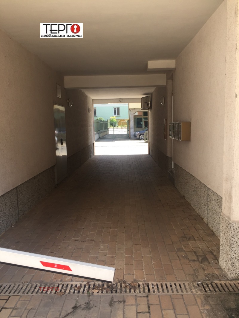 A louer  Garage Rouse , Tsentar , 18 m² | 24678232