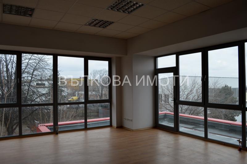 De inchiriat  Cladire industriala Stara Zagora , Țentâr , 35 mp | 28161004 - imagine [2]