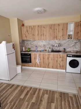 1 ložnice Vazraždane 3, Varna