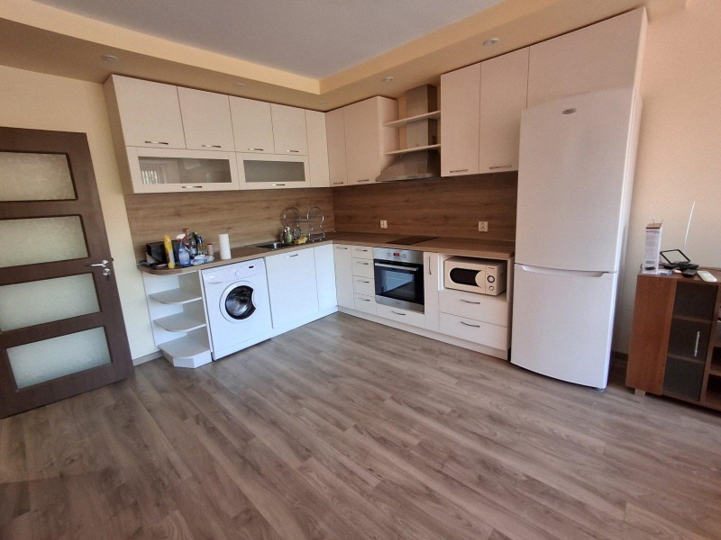 Zu vermieten  2 Schlafzimmer Plowdiw , Mladeschki Halm , 70 qm | 33453835 - Bild [3]