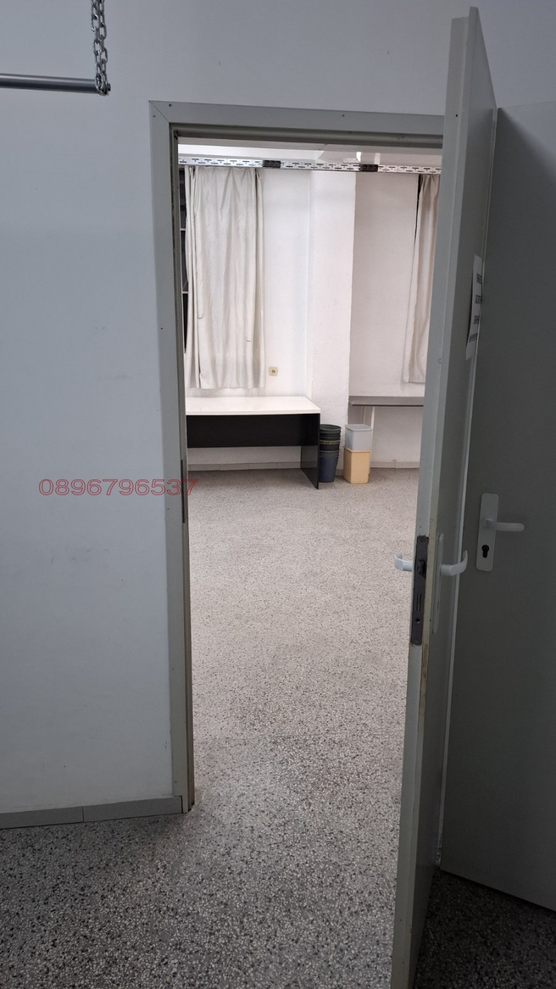 Дава под наем ПРОМ. ПОМЕЩЕНИЕ, гр. Пловдив, Христо Смирненски, снимка 4 - Производствени сгради - 53235717