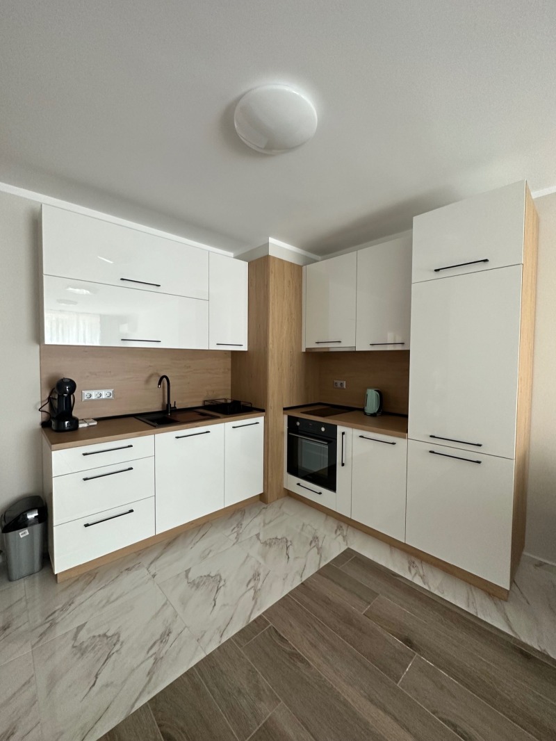 K pronájmu  1 ložnice Sofia , Banišora , 66 m2 | 60974697 - obraz [3]
