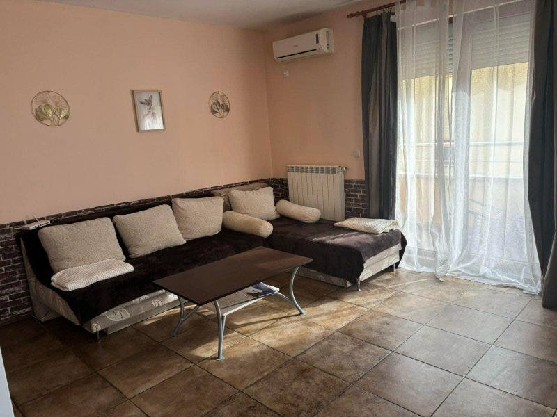 Дава под нем  2-стаен, град София, Драгалевци •  499 EUR • ID 48730369 — holmes.bg - [1] 