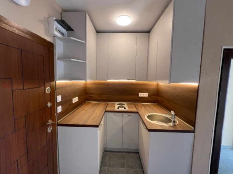 Zu vermieten  1 Schlafzimmer Sofia , Mladost 3 , 43 qm | 98915129