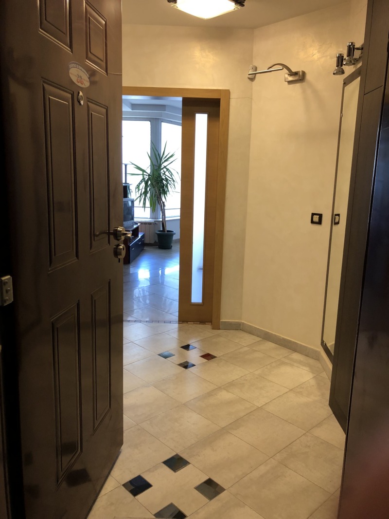 Para alugar  2 quartos Sofia , Vitocha , 110 m² | 84635518 - imagem [3]