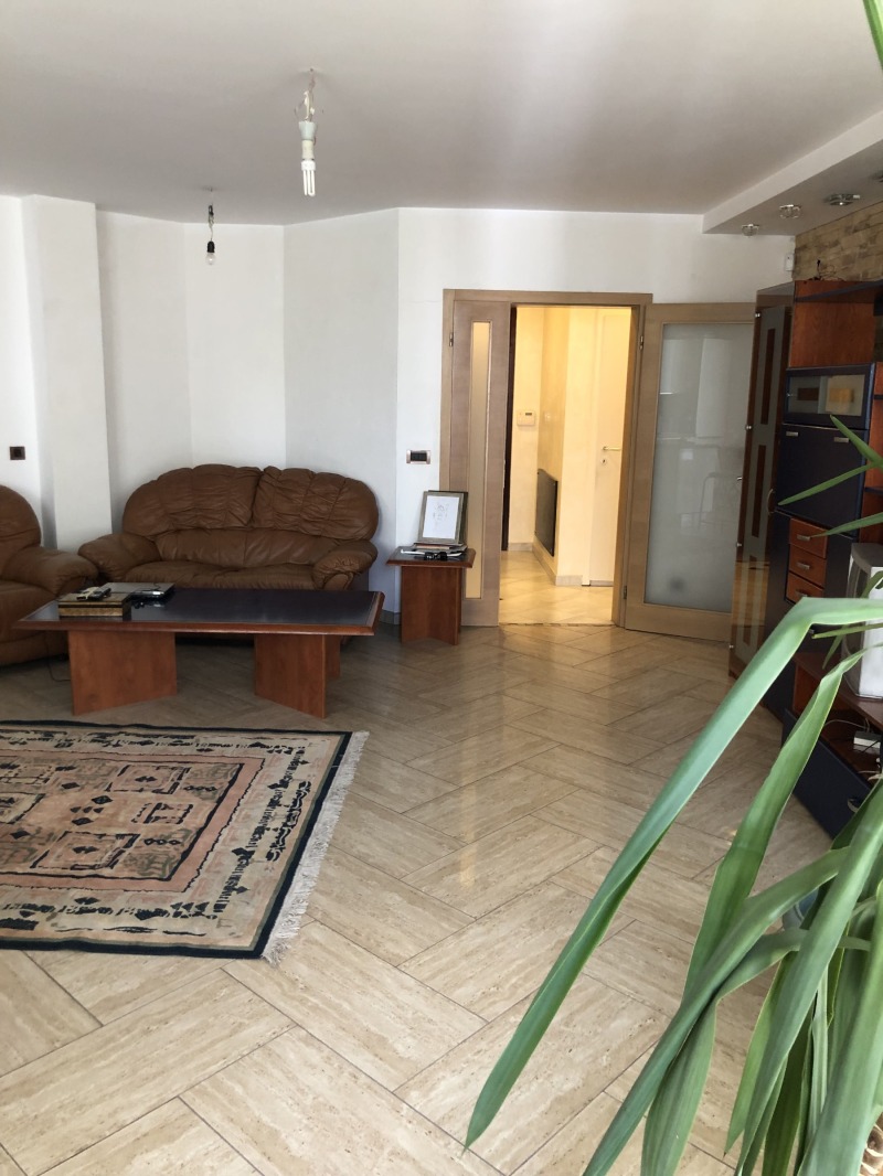 Para alugar  2 quartos Sofia , Vitocha , 110 m² | 84635518 - imagem [5]