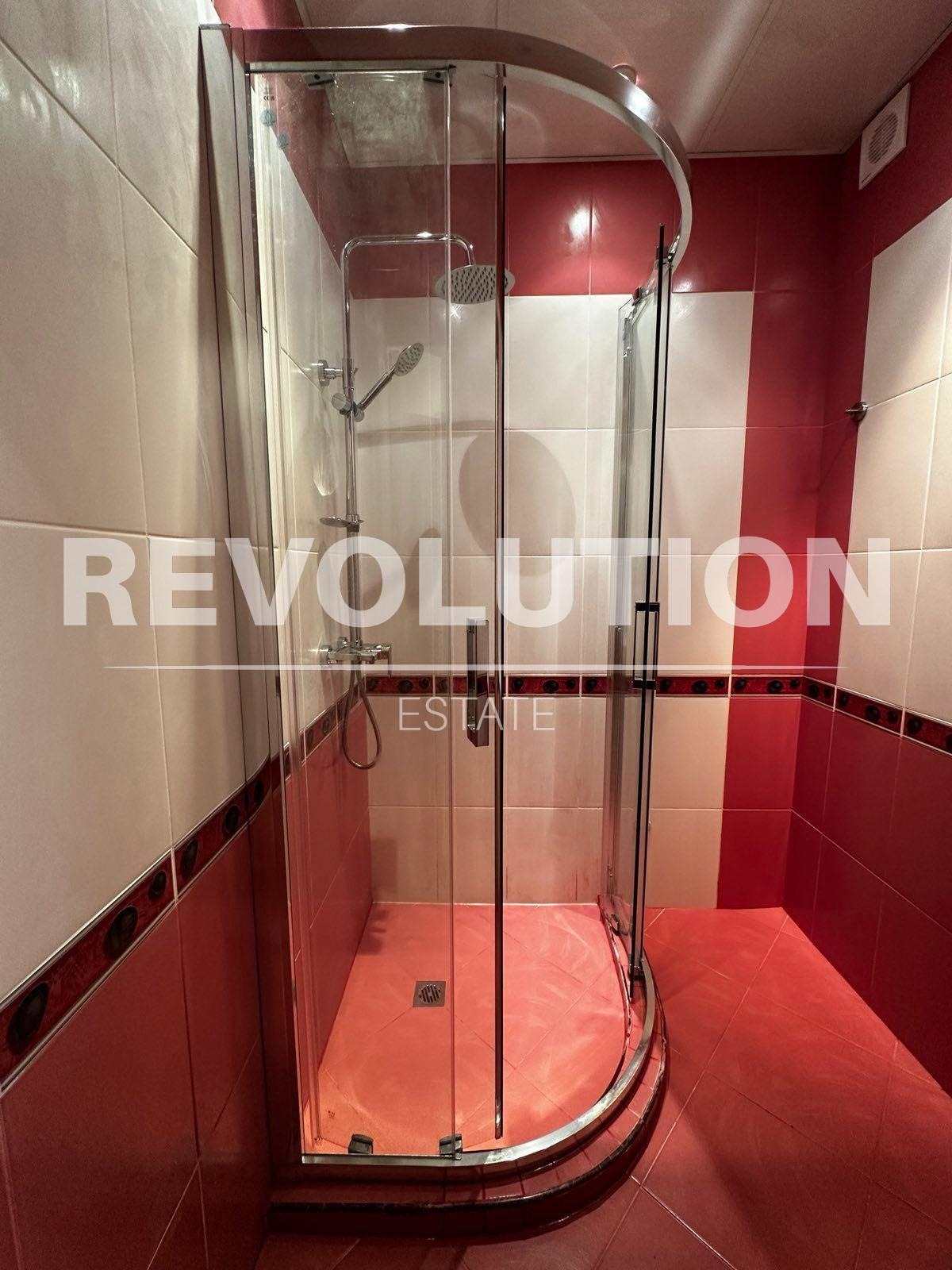 Дава под наем 3-СТАЕН, гр. Варна, Център, снимка 8 - Апартаменти - 54338659