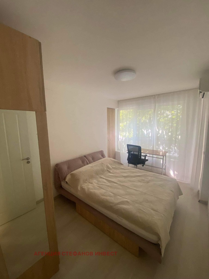 De inchiriat  1 dormitor Varna , Țentâr , 45 mp | 54526208 - imagine [7]