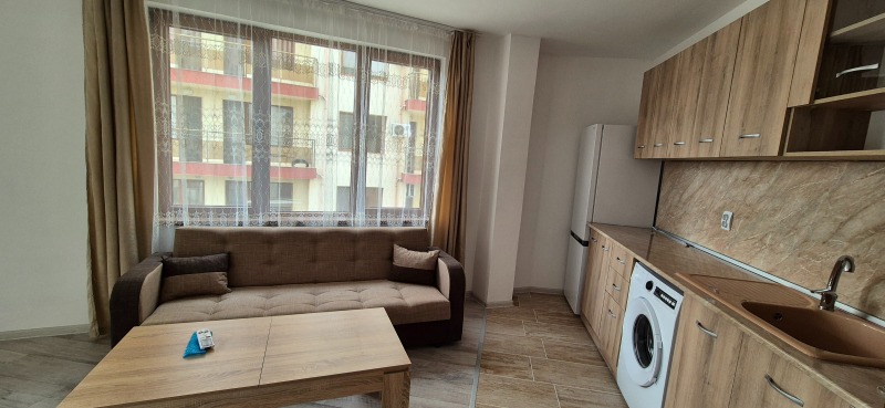 Zu vermieten  1 Schlafzimmer Weliko Tarnowo , Zentar , 50 qm | 43502613 - Bild [2]
