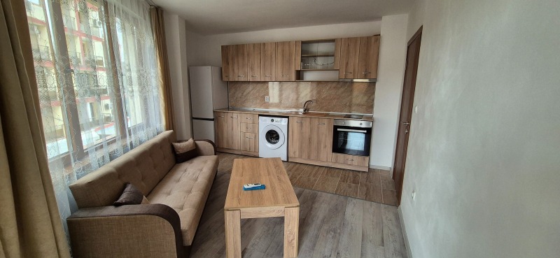 Zu vermieten  1 Schlafzimmer Weliko Tarnowo , Zentar , 50 qm | 43502613