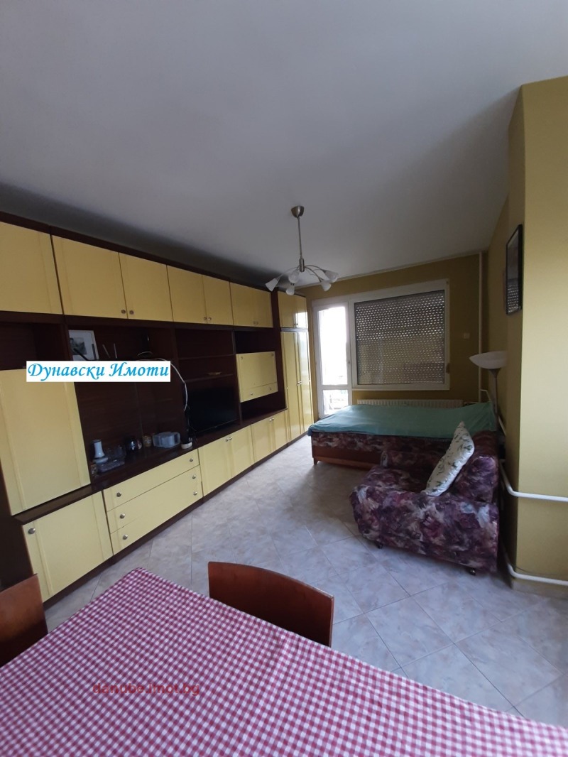 De inchiriat  1 dormitor Ruse , Țentâr , 75 mp | 55507130 - imagine [6]