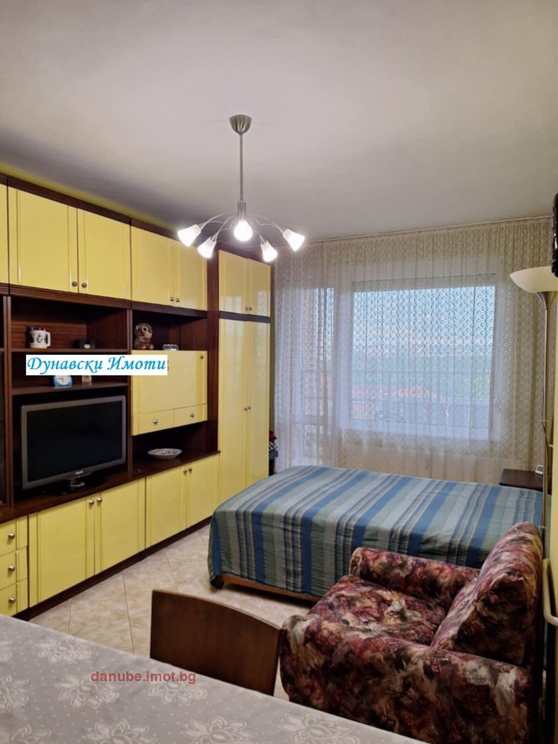 De inchiriat  1 dormitor Ruse , Țentâr , 75 mp | 55507130 - imagine [3]