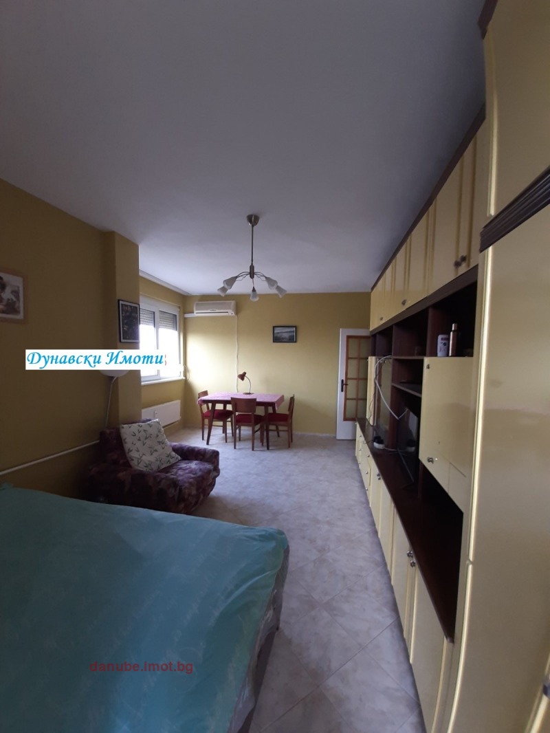 De inchiriat  1 dormitor Ruse , Țentâr , 75 mp | 55507130 - imagine [4]
