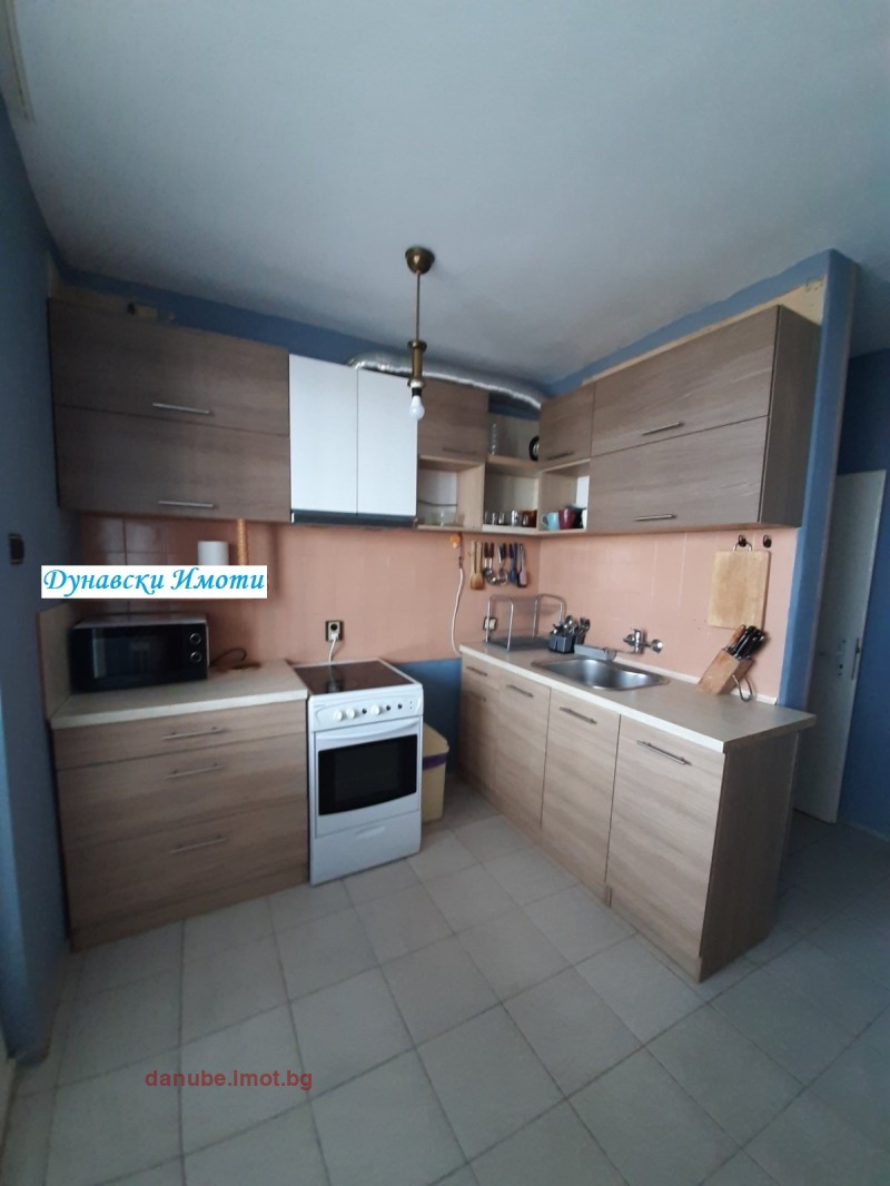 De inchiriat  1 dormitor Ruse , Țentâr , 75 mp | 55507130