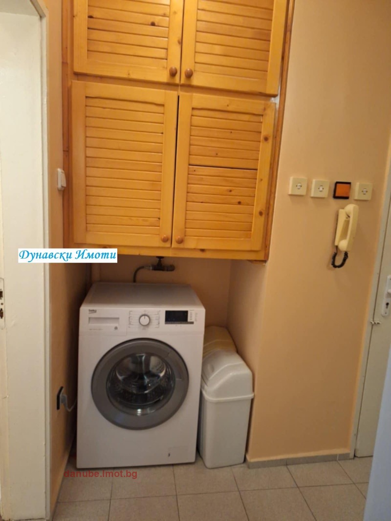 De inchiriat  1 dormitor Ruse , Țentâr , 75 mp | 55507130 - imagine [8]