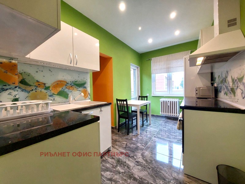 Дава под наем 2-СТАЕН, гр. София, Център