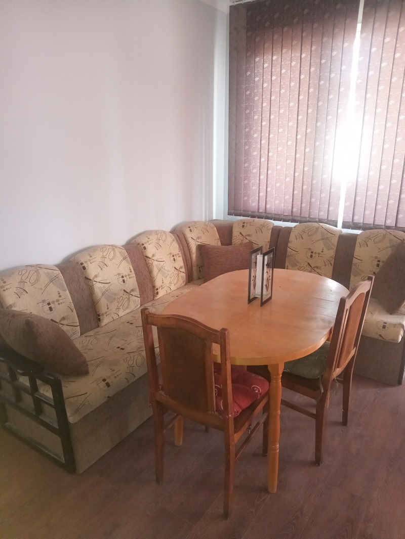 Дава под Наем 3-СТАЕН в град Пазарджик, Идеален център - 115 кв.м / 450 € » 880.12 лв., ДОМ-КО