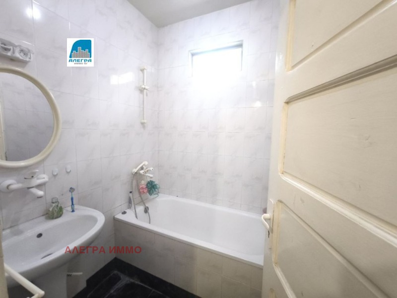 Zu vermieten  1 Schlafzimmer Plowdiw , Marascha , 64 qm | 95076880 - Bild [6]