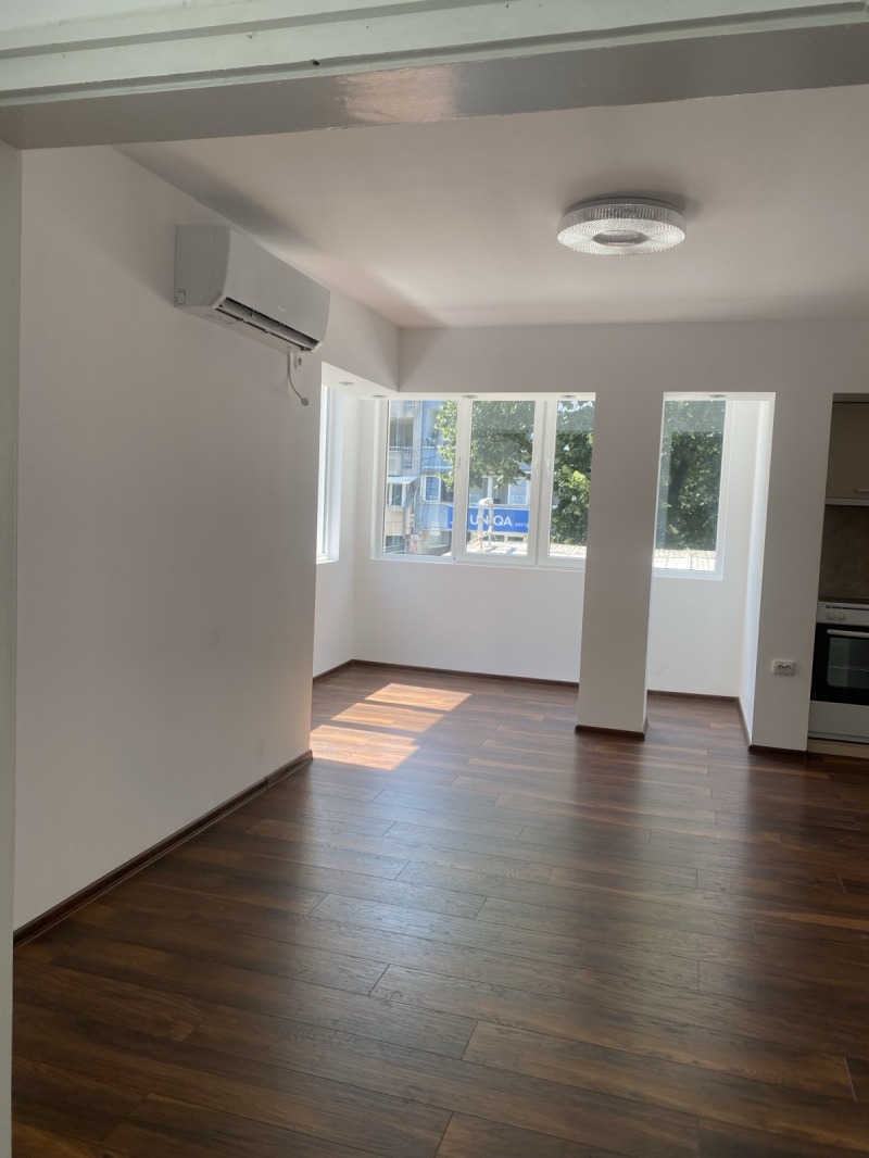 K pronájmu  1 ložnice Burgas , Centar , 55 m2 | 49957603 - obraz [2]