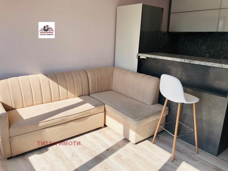 A louer  2 chambres Plovdiv , Karchiyaka , 90 m² | 25000215