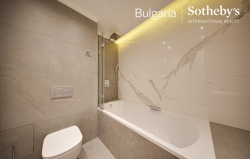 A louer  3 chambres Sofia , Izgrev , 156 m² | 36907328 - image [16]