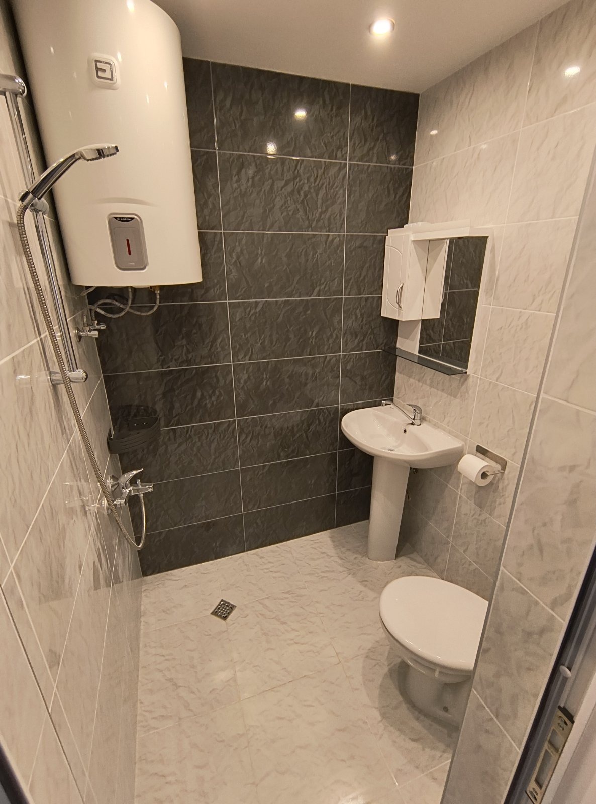 Дава под наем 2-СТАЕН, гр. София, Надежда 4, снимка 10 - Апартаменти - 54000020