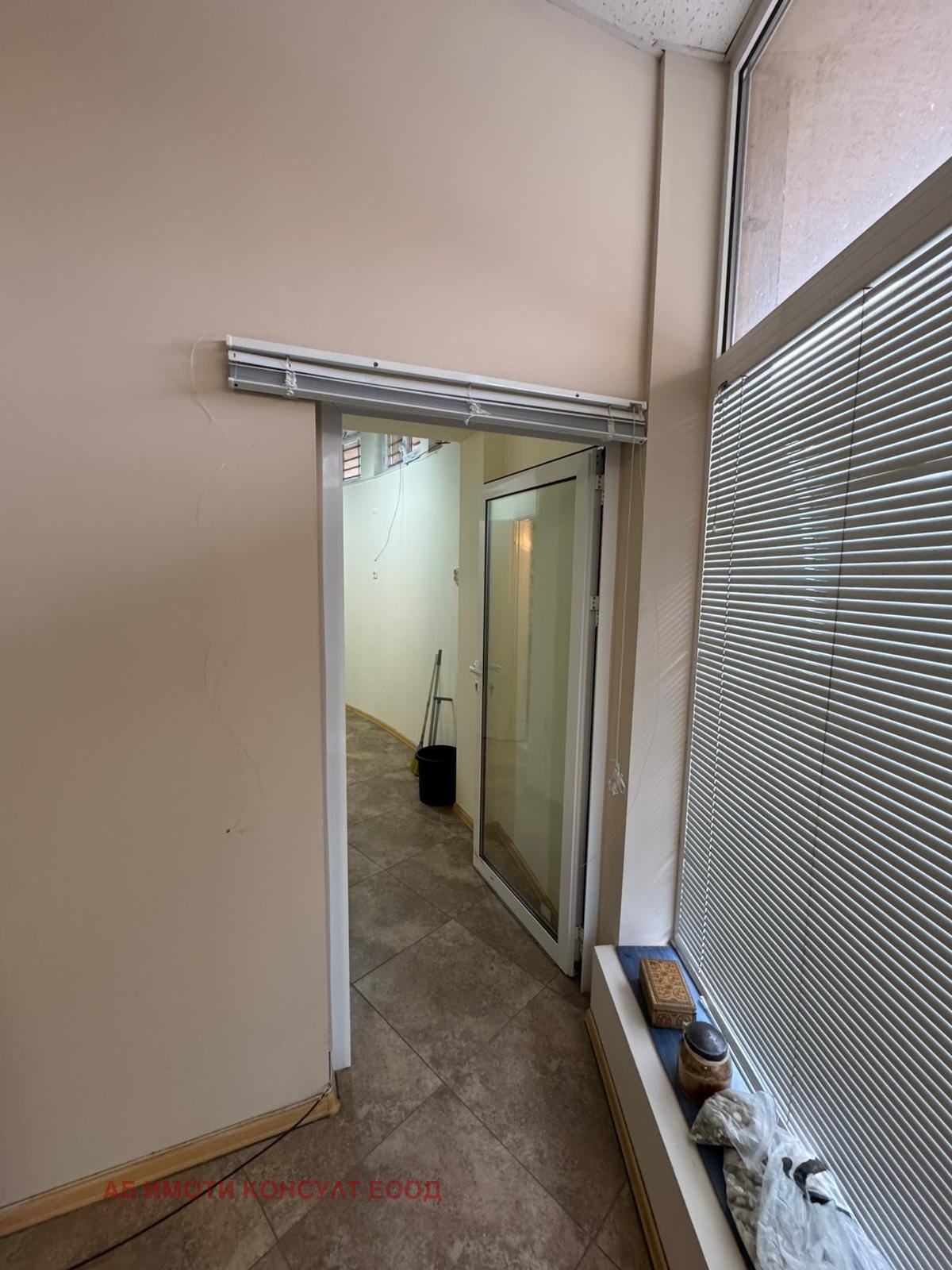 Дава под наем МАГАЗИН, гр. София, Надежда 2, снимка 9 - Магазини - 53614234