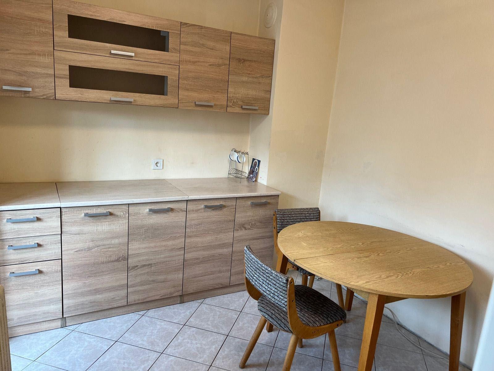 Дава под наем 3-СТАЕН, гр. София, Света Троица, снимка 2 - Апартаменти - 53779204