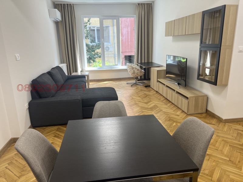 Zu vermieten  1 Schlafzimmer Sofia , Zentar , 74 qm | 19314528 - Bild [3]
