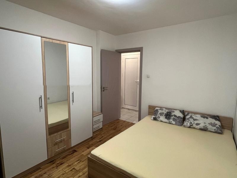 Дава под наем 3-СТАЕН, гр. София, Хладилника, снимка 3 - Апартаменти - 53590942